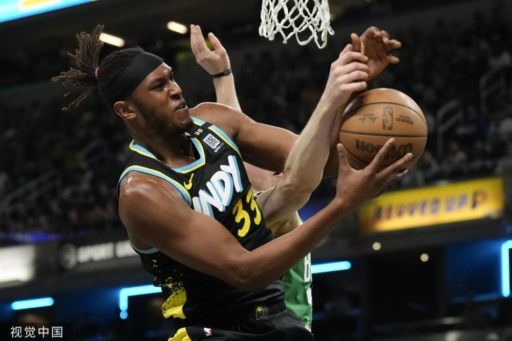 王楚钦在接 王楚钦在接